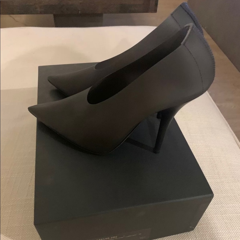 YEEZY PVC NWOT Semi Opaque Transparent Heel Sz 6!